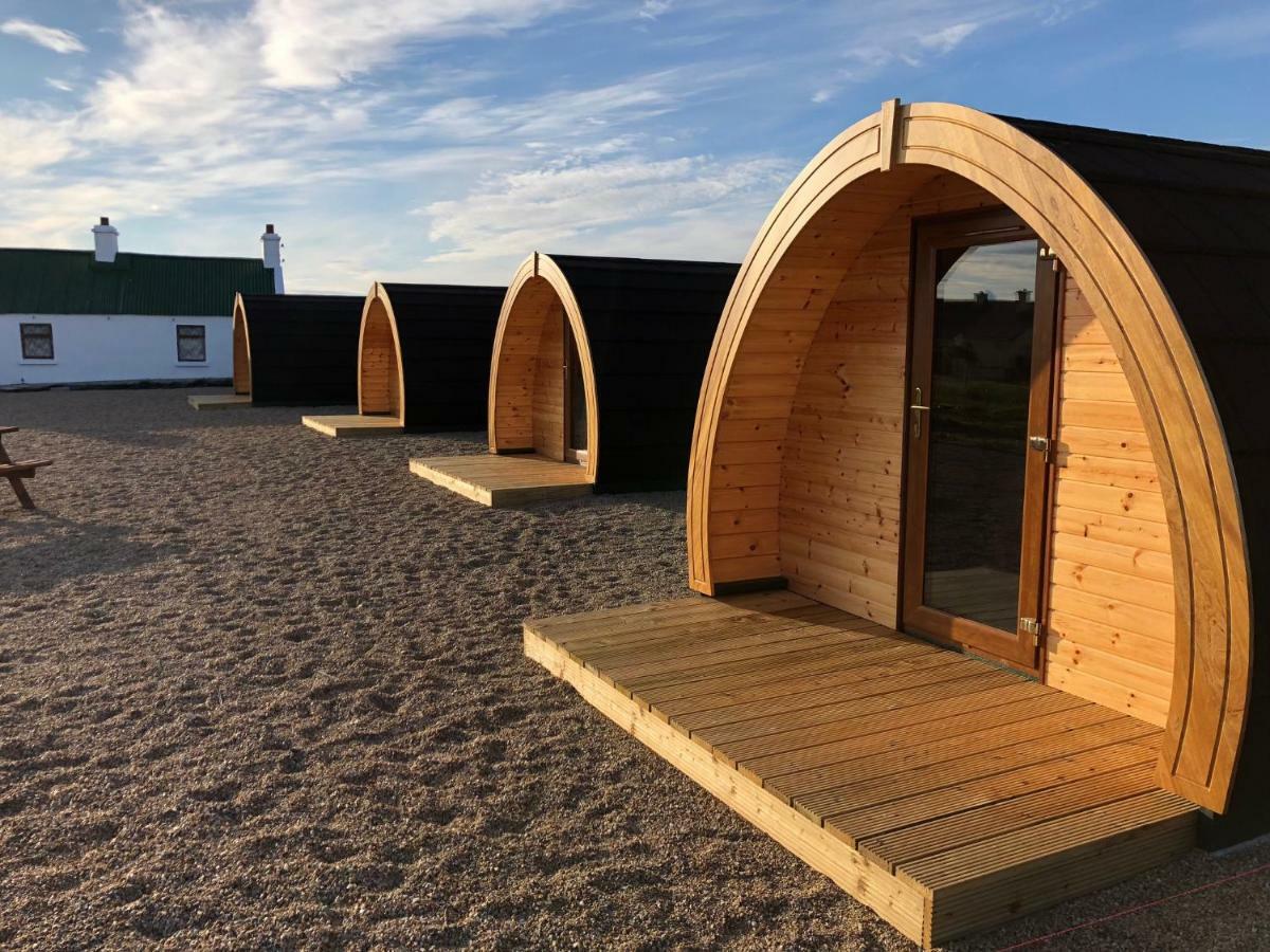 Geraghtys Farmyard Pods Hotel Belmullet Bagian luar foto